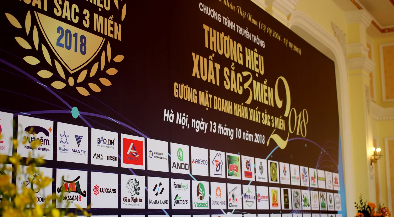 Top 10 - Thương hiệu xuất sắc 3 miền 2018