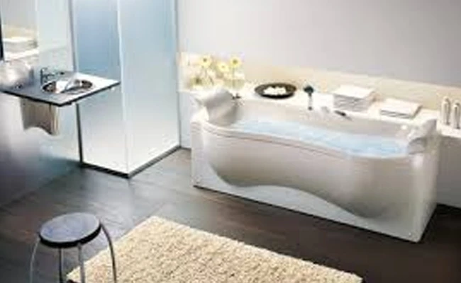 Xua tan mệt mỏi, massage với bồn tắm nằm